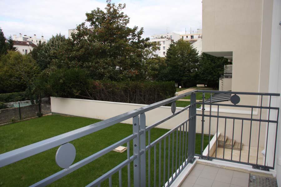 Hauts de Seine Courbevoie  Location Appart. 1 pice Studio meubl 27 m2    5mn la dfense et gare