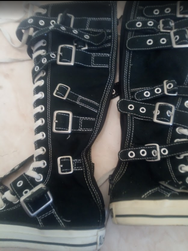 Guadeloupe&nbsp;Saint Martin &nbsp;Femmes&nbsp;Autre&nbsp;Converse chuck taylor all star  montante mollet